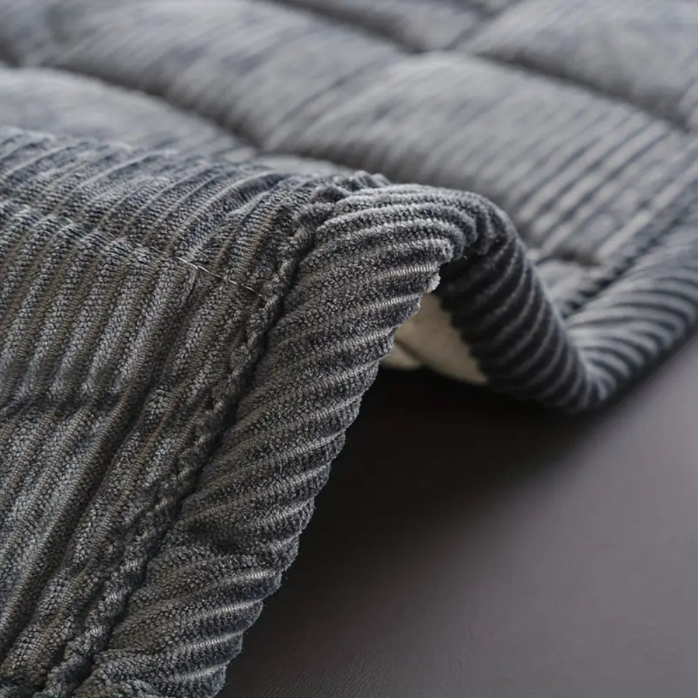 MetroQuilt – Quilted Non-Slip Couch Cover Mat