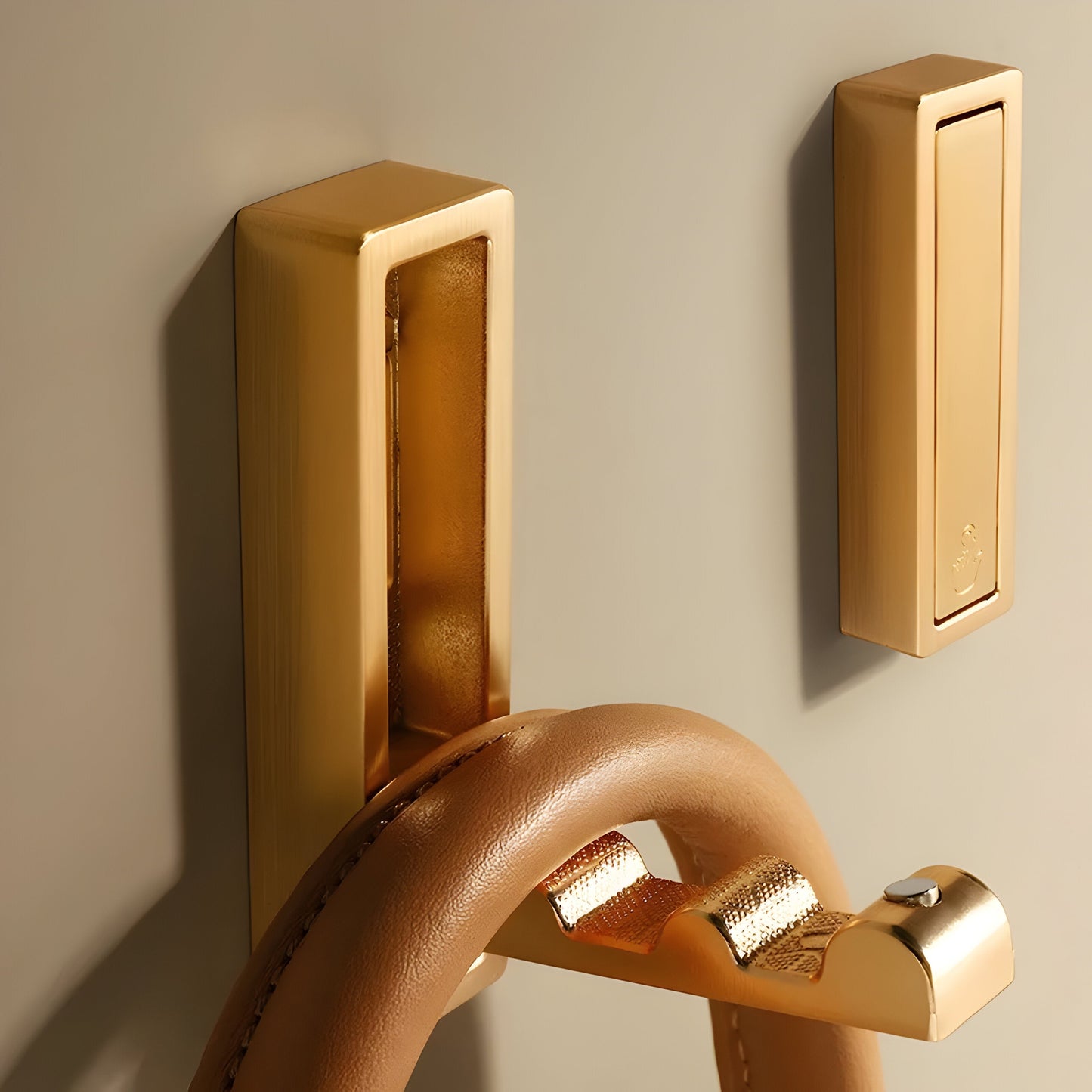 Foldra – Hidden Foldable Wall Hook